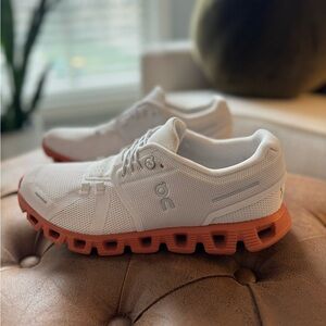 On Cloud 5 | Women’s Size 8 | Frost